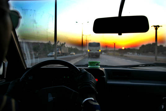 Nigeria, träning. Busstransport skymning