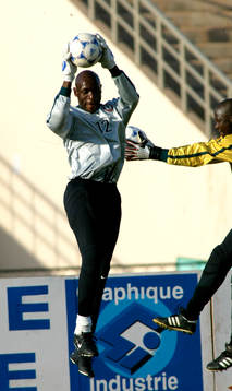 Nigeria, träning. Målvakts-träning, Ike Shorunmu
