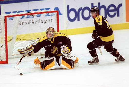 Mike Valley, målvakt AIK och Jan Huokko, AIK