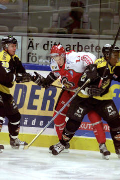 Frölunda är omgiven av AIK. Jan Huokko och André
