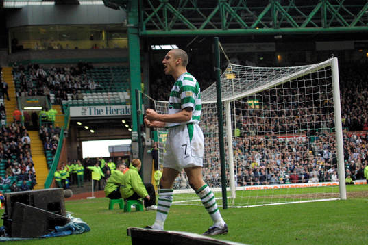 Henrik Larsson, Celtic, jublar