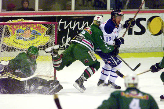Leksands Jens Nielsen slog in 0-2 målet bakom Jens