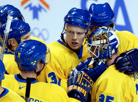 Mats Sundin gratulerar Tommy Salo, Sverige