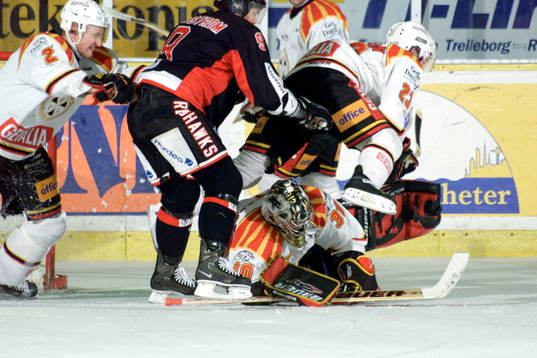 Mattias Pettersson, målvakt Brynäs. Henrik Malmström,