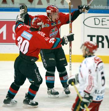 Mattias Weinhandl, Modo gratuleras