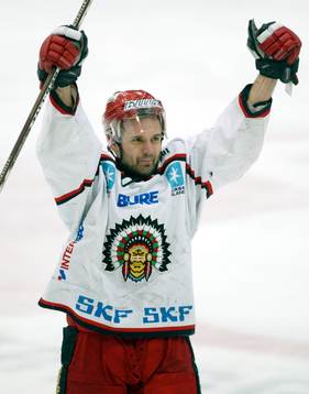 Patrik Carnbäck, Frölunda gjorde tre mål och sänkte Modo