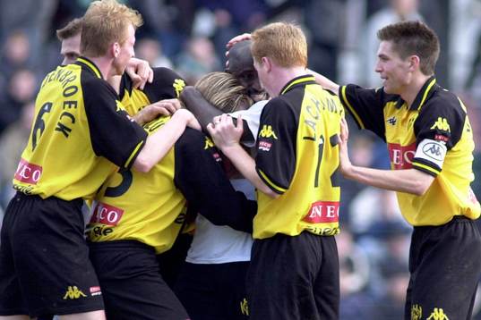 Fredrik berglund, Roda gratuleras