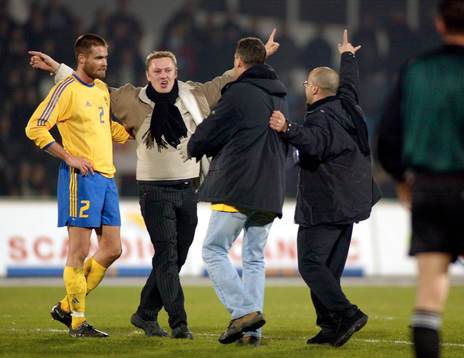 Olof Mellberg, Sverige och de tre s.k. supportrarna som tog