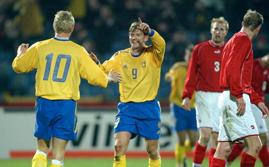 Jesper Blomqvist och Marcus Allbäck, Sverige jublar