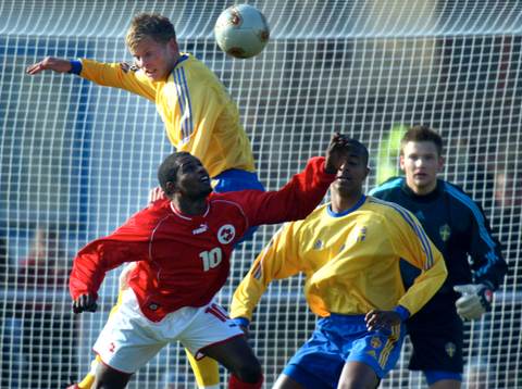 Rickard Henriksson och Benjamin Kibebe, Sverige