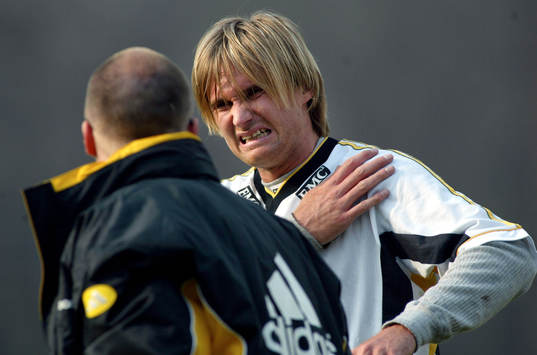 Fotboll, Träningsmatch, Andreas Andersson, AIK slog axeln