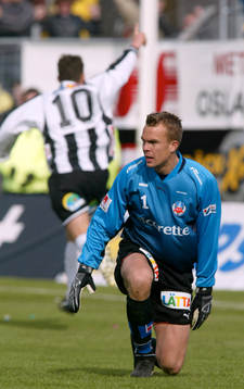 Danijel Milovanovic jublar, Fredrik Larsson deppar