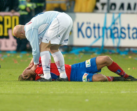 Andreas Dahl, Helsingborg och Peter Sörensen, Malmö. Skada