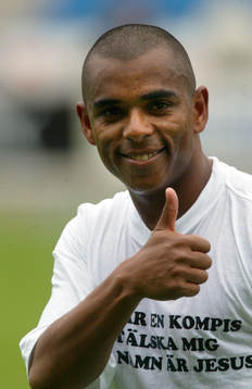 Fotboll, Allsvenskan, Alvaro Santos med en T-shirt med