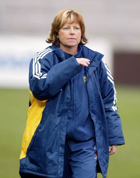 Fotboll. Dam.Marika Domanski Lyfors, Tränare, Sverige