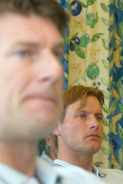 Brian Steen Nielsen, bakom Michael Laudrups välkända
