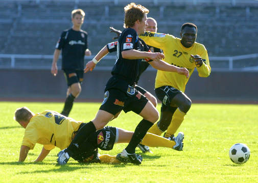 Göran Marklund, Café opera och Thomas Juma, Mjällby