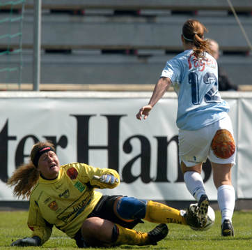 Helena Andersson, Kenty. Målvakt