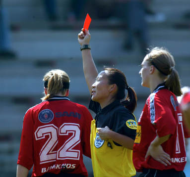 Jenny Palmqvist, domare, rött kort