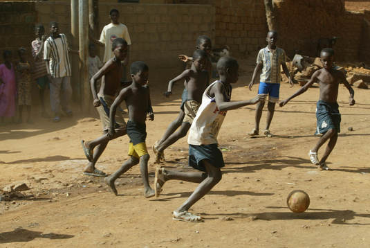 Afrikanska mästerskapen i fotboll i Mali. På Malis gator