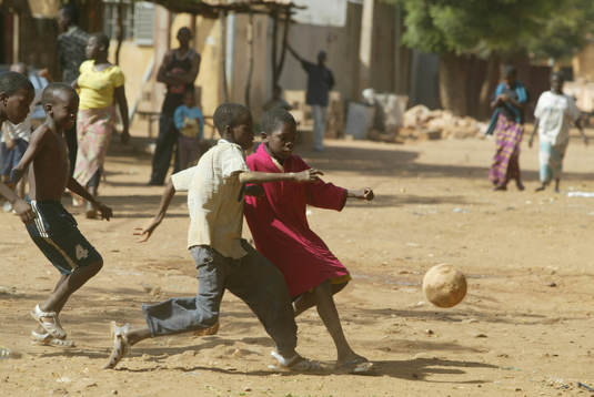 Afrikanska mästerskapen i fotboll i Mali. På Malis gator