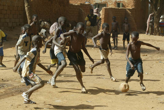 Afrikanska mästerskapen i fotboll i Mali. På Malis gator