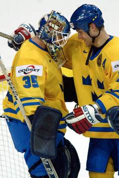 Andreas Johansson och Tommy Salo., Sverige