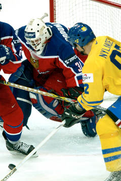 Michael Nylander gör 2-0 till Sverige