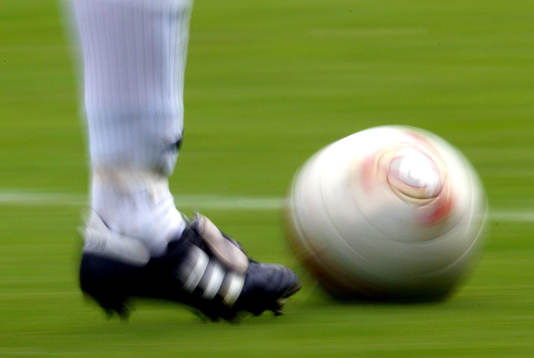 Fotboll, F19 , EM,  Boll, Ben, rörelse, springer,