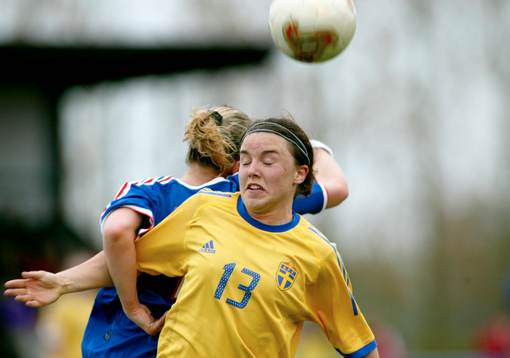 Bläddra bland fler bilder av  Fotboll, dam EM, F19, Sverige - Frankrike