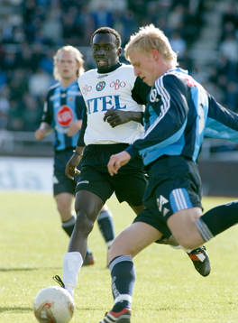 Paul Oyuga, Örebro och Richard Henriksson, Djurgården