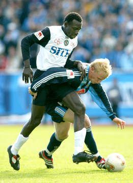 Paul Oyuga, Örebro och Patrik Eriksson Ohlsson, Djurgården