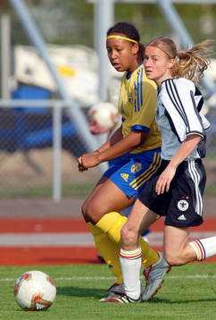 Annelie Brendel, Tyskland springer ifrån Yolanda Odenyo,
