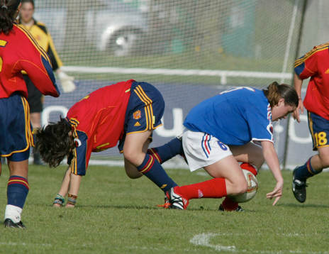Evelyn Sanchez, Spanien och Camille Abily, Frankrike