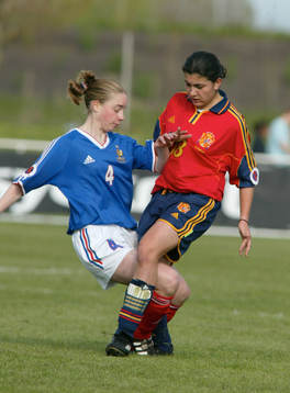 Zoé Avner, Frankrike och Gurutze Espinosa, Spanien