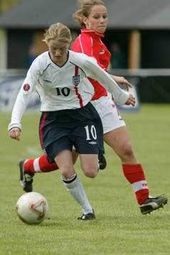 Ellen Maggs, England och Selina Zumbuhl, Schweiz