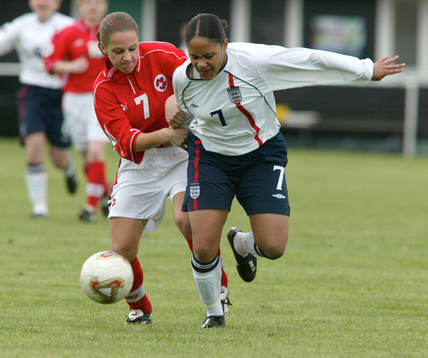 Selina Zumbühl, Schweiz och Alex Scott, England