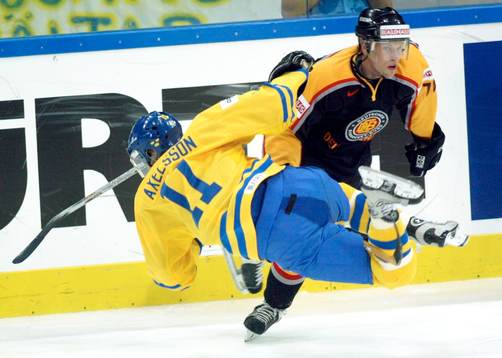 Per-Johan Axelsson, Sverige på fall och Andreas