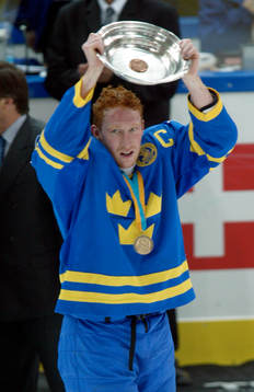 Jörgen Jönsson höjer bucklan