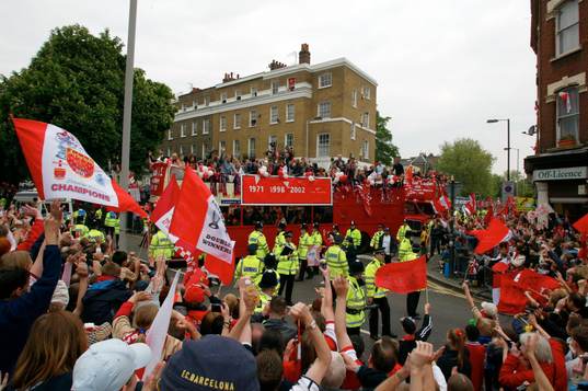 Parad för Arsenal som vunnit både Premier League och