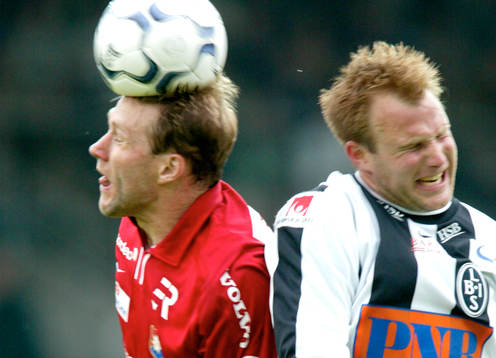 Joakim Karlsson mot Anders Friberg, nickduell. Bollen platt