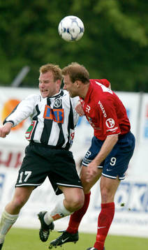 Anders Friberg och Joakim Karlsson nickduell