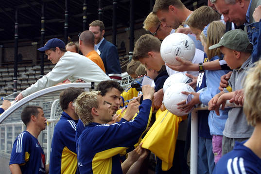 Niklas Alexandersson och Zlatan Ibrahimovic skriver