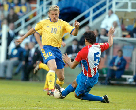 Marcus Allbäck, Sverige och Celso Ayala, Paraguay