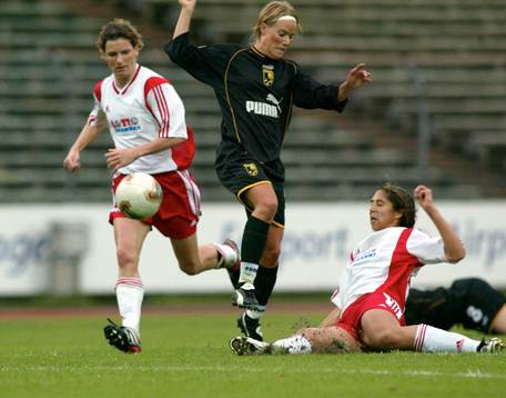 Bläddra bland fler bilder av Fotboll, Damer, Champions League, final, Umeå - Frankfurt, 0-2