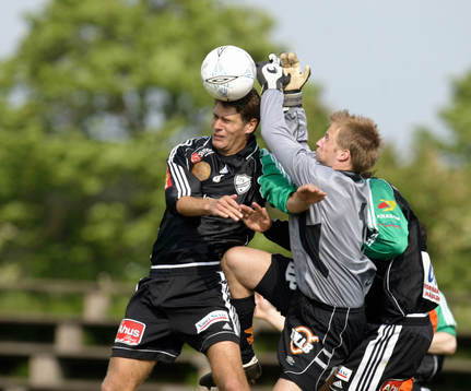 Henrik Edfors, Hässleholm vinner en nickduell mot