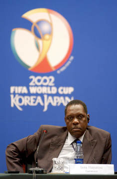 Issa Hayatou, Kamerun