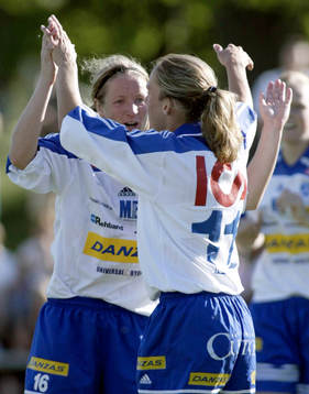 Victoria Svensson och Linda Fagerström, Älvsjö jublar,