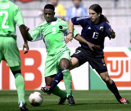 Ogbeche, Nigeria och Placente, Argentina