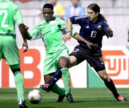 Ogbeche, Nigeria och Placente, Argentina